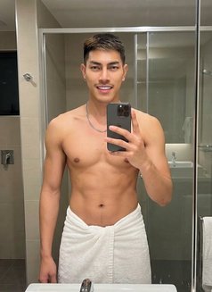 Martin 🇹🇭Both Big VIP massages - Acompañantes transexual in Al Manama Photo 15 of 15
