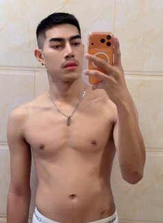 Martin boy Thai 🇹🇭 - masseur in Al Manama Photo 14 of 14