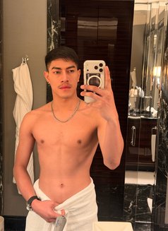 Martin boy Thai 🇹🇭 VIP - Masajista in Al Manama Photo 9 of 10