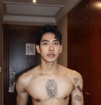 MARTIN - Male escort in Manila