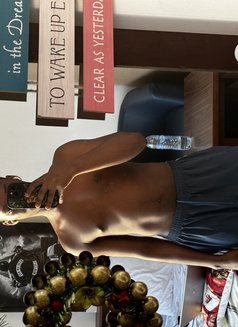 Martin - Acompañantes masculino in Dubai Photo 6 of 8