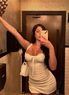 Martina - escort in Tokyo Photo 6 of 8
