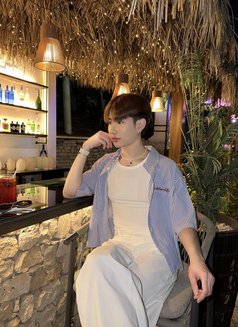 Martine - masseuse in Abu Dhabi Photo 11 of 12