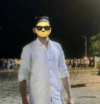 Martuja - Acompañantes masculino in Pune