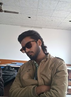 Maruti - Male escort in Faridabad Photo 6 of 7