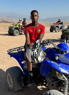 Marvin - Male escort in Dubai Photo 1 of 3