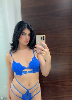 MARWA BIGCOCK 7,5 VERSATILE MORE TOP - Transsexual escort in Dubai Photo 29 of 30