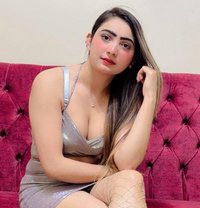 Marwa - puta in Dubai Photo 4 of 6