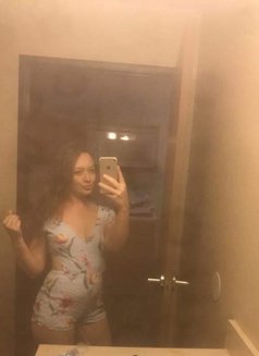 Mary - puta in Okinawa Island Photo 1 of 2