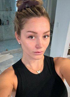 Mary - escort in Liverpool Photo 4 of 5