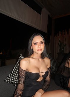 Mary - escort in Phuket Photo 3 of 5