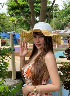 Mary - puta in Makati City Photo 14 of 15