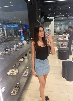 Mary Holly - escort in Manila Photo 6 of 8