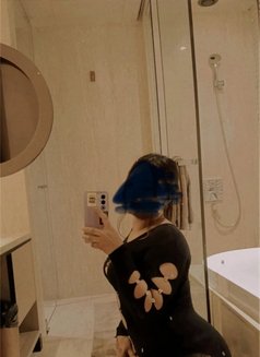 Mary - escort in New Delhi Photo 4 of 4