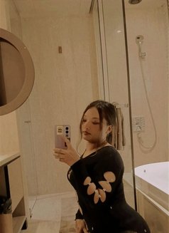 Mary - escort in New Delhi Photo 1 of 3