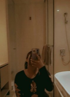 Mary - escort in New Delhi Photo 2 of 3