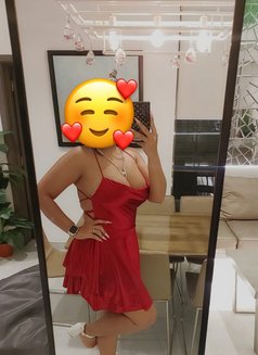 Mary - escort in Muscat Photo 1 of 3