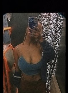 Mary - escort in Nairobi Photo 1 of 7