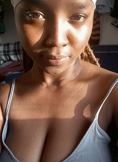 Mary - escort in Nairobi Photo 4 of 7