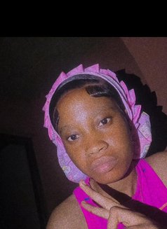 Mary - escort in Dubai Photo 1 of 1