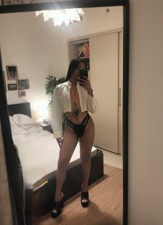 Mary Posa - Male escort in Manila Photo 7 of 10