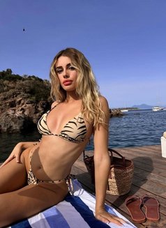 Sofia - escort in Dubai Photo 2 of 6