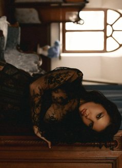 Mary - escort in Hong Kong Photo 6 of 7