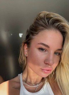 Mary - escort in Jeddah Photo 14 of 20