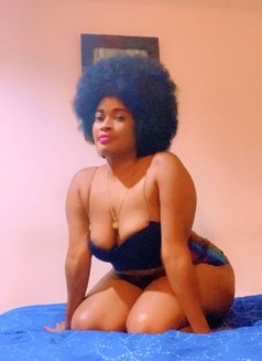 Black African queen - escort in Phuket Photo 1 of 4