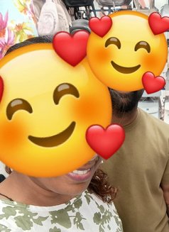 Mary & Thomas Mallu Couples - puta in Dubai Photo 1 of 5