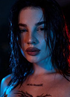 Mary - escort in Hong Kong Photo 3 of 4