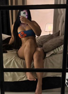 Mary W - escort in Sasebo Photo 2 of 3