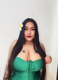 Maryam - escort in Al Manama Photo 5 of 8