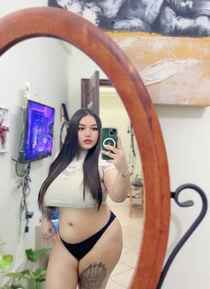 Maryam - puta in Al Manama Photo 7 of 8