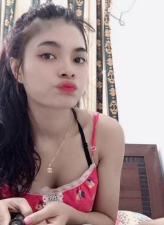 Maryam - escort in Jeddah Photo 1 of 4