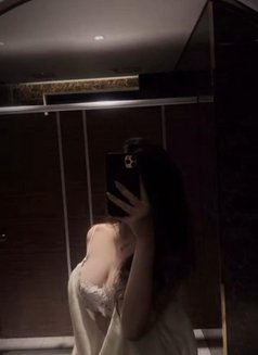 Maryam - escort in Jeddah Photo 4 of 4