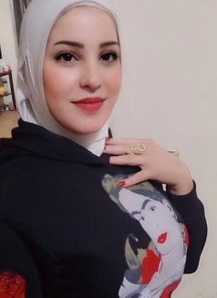 Maryam - escort in Beirut Photo 5 of 6