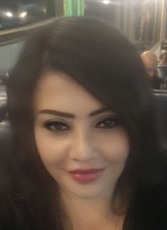 Maryam - escort in Yiwu Photo 6 of 6