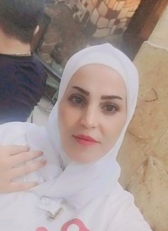 Maryam - escort in Beirut Photo 7 of 7