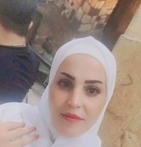 Maryam - escort in Beirut