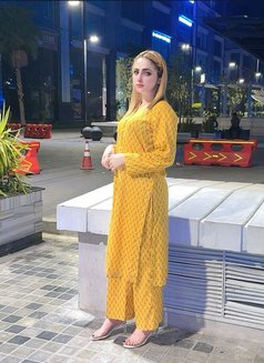 Maryam - escort in Kathmandu Photo 2 of 4