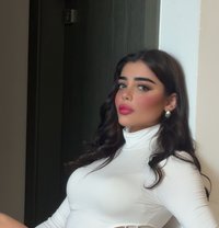 Maryam new( age 22) - puta in Muscat Photo 2 of 8