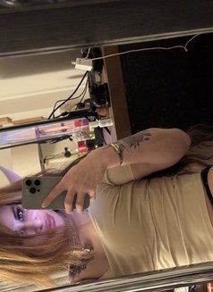 Maryam Roshen - Transsexual escort in İstanbul Photo 10 of 10