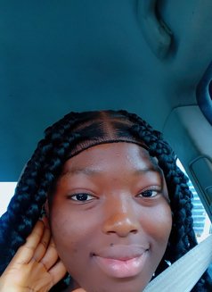 Marygolden - escort in Abu Dhabi Photo 2 of 3