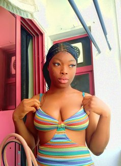 Marygolden - escort in Abu Dhabi Photo 2 of 6