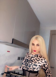 Masa - Acompañantes transexual in Dubai Photo 2 of 25