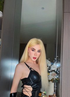 Masa - Transsexual escort in Dubai Photo 2 of 20