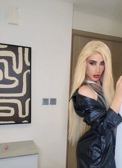 MASA , The original version - Transsexual escort in Dubai Photo 13 of 21