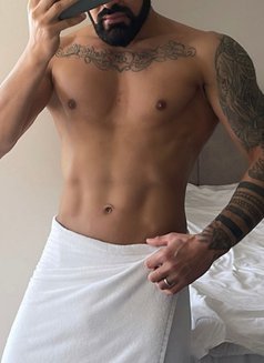 Masage Hot XXL - Acompañantes masculino in Jeddah Photo 5 of 23