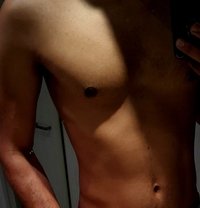 Leonidas - masseur in Melbourne